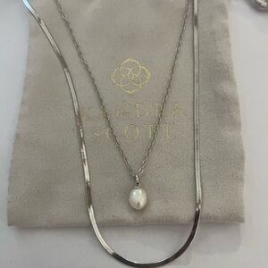 Kendra Scott Lindsay Silver Necklace with Pearl Pendant